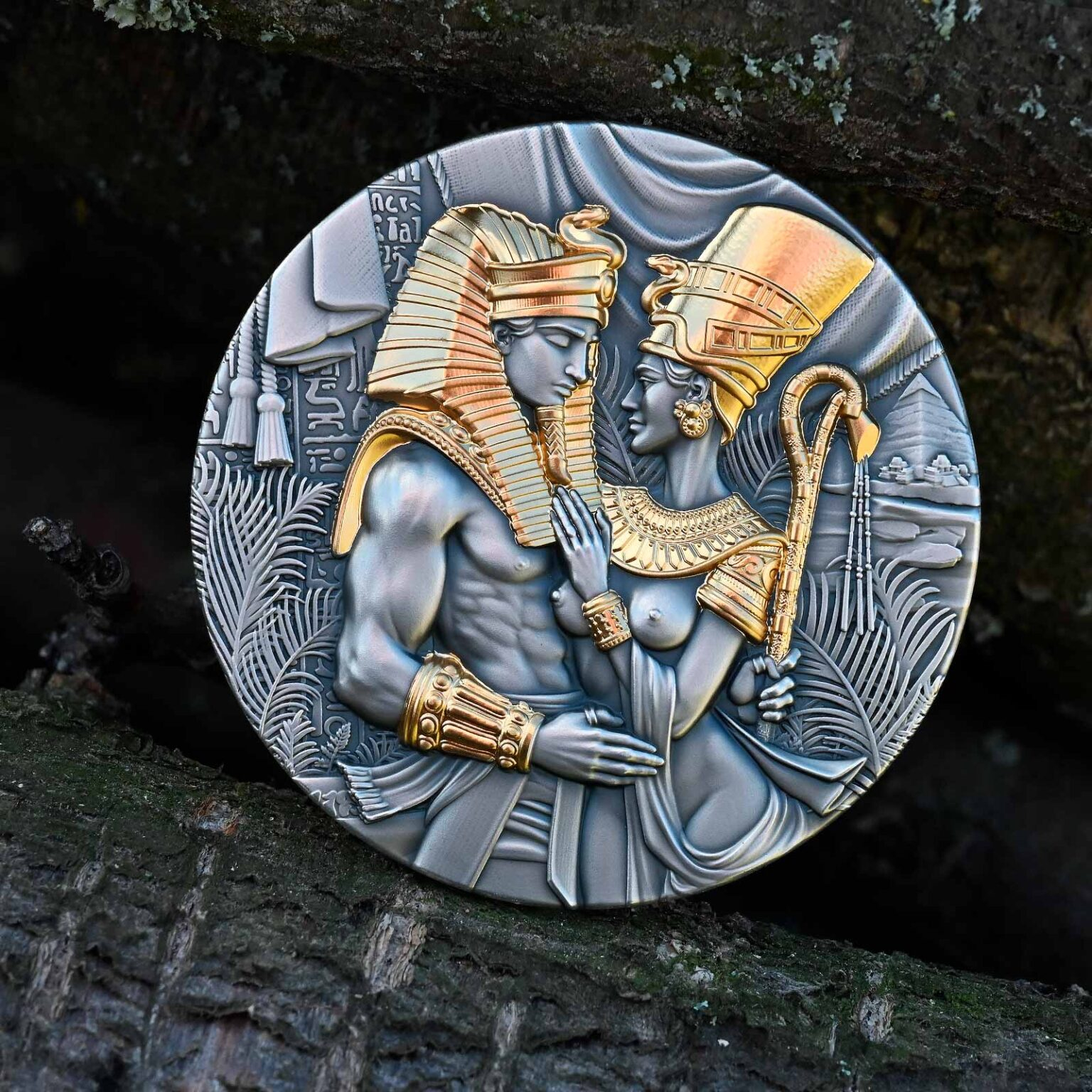 AMENHOTEP & NEFERTITI