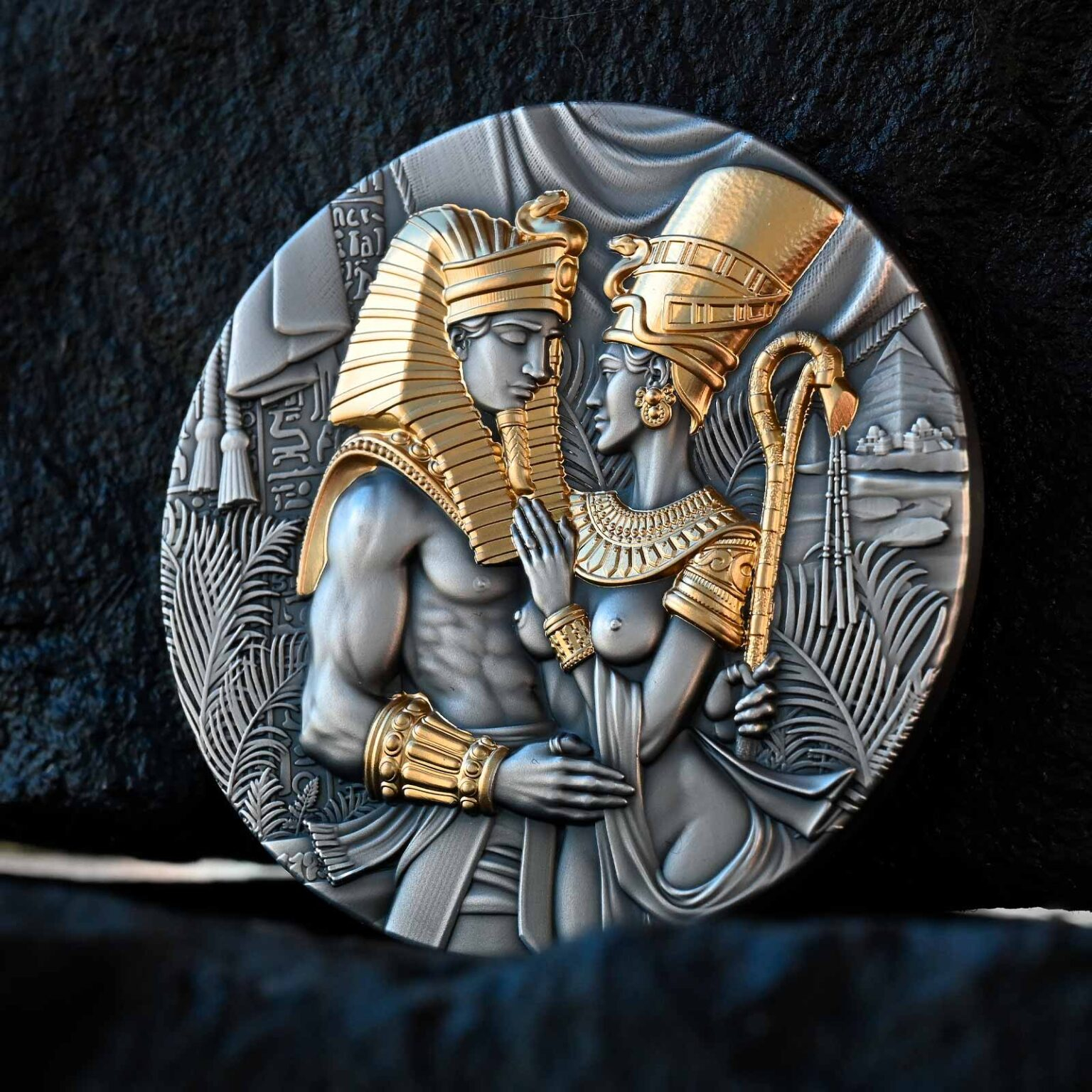 AMENHOTEP & NEFERTITI